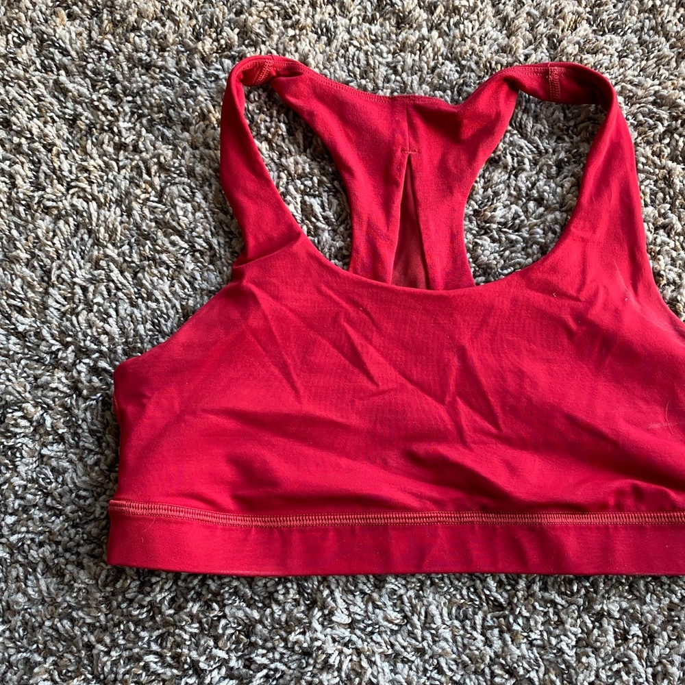 Lululemon Invigorate sports bra